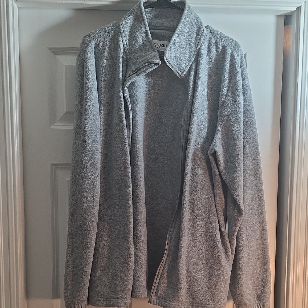 Magellan Outdoors Gray Fleece Jacket